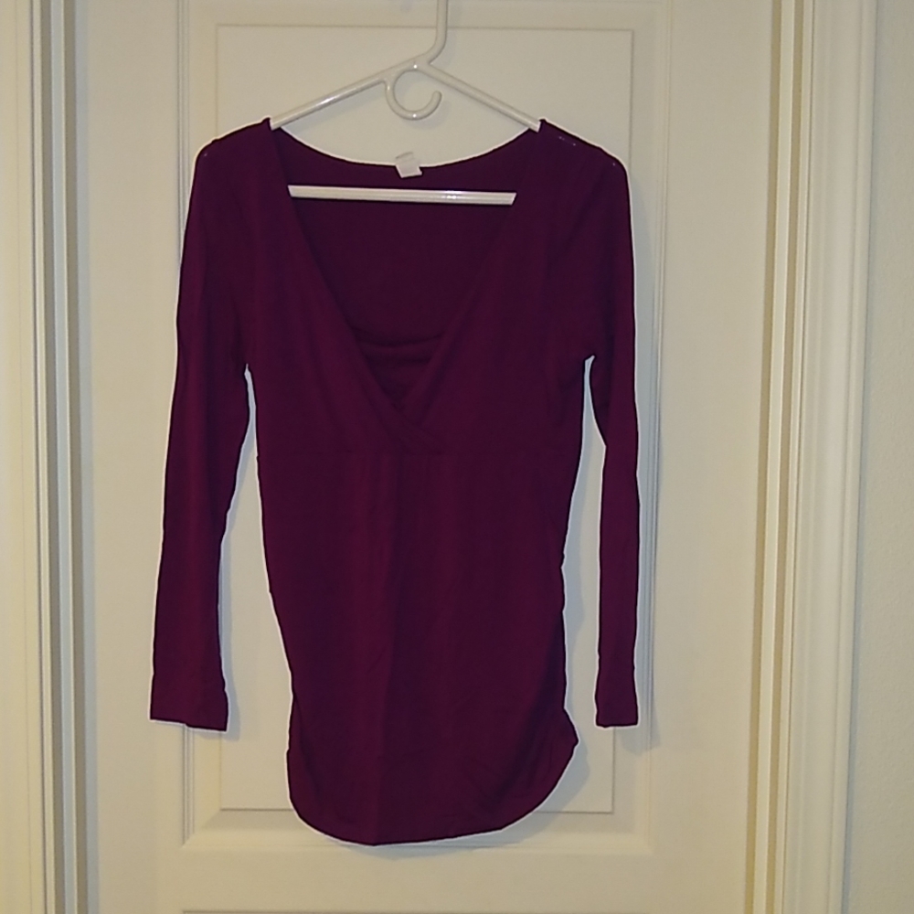 NWOT Old Navy Maternity/Nursing Shirt